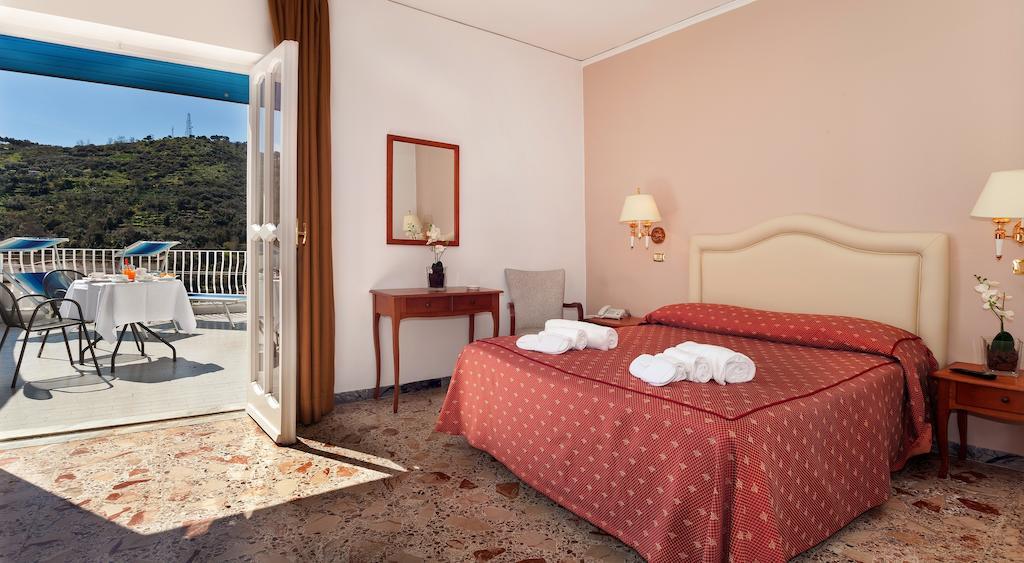 Hotel Caruso Massa Lubrense Exterior foto