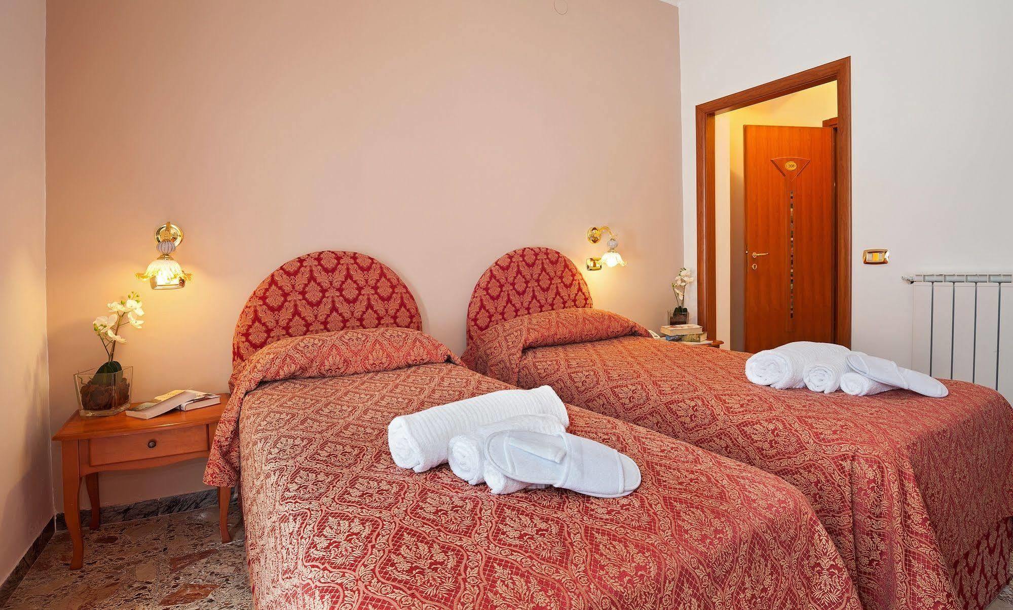 Hotel Caruso Massa Lubrense Exterior foto
